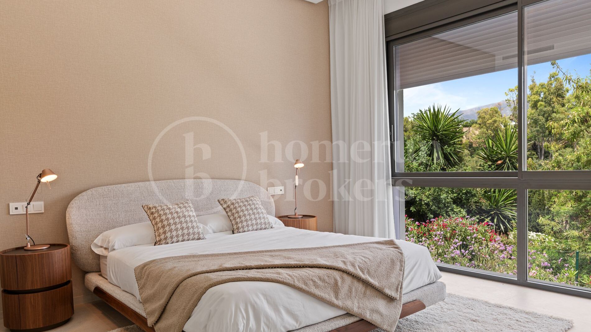 Villa Bonaldo - 6 Bedroom Modern Villa in Benahavis