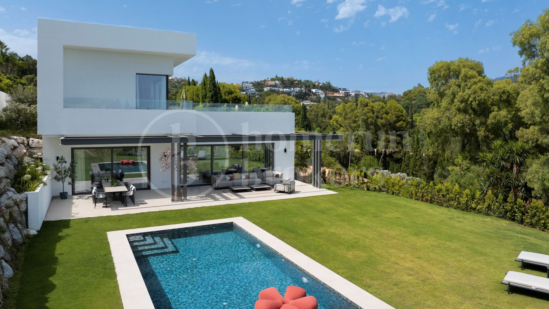 Villa Bonaldo - 6 Bedroom Modern Villa in Benahavis