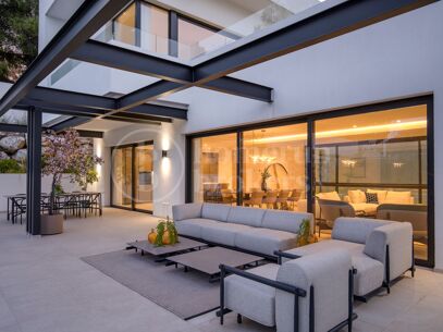 Villa Bonaldo - 6 Bedroom Modern Villa in Benahavis