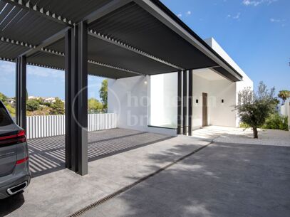 Villa Bonaldo - 6 Bedroom Modern Villa in Benahavis