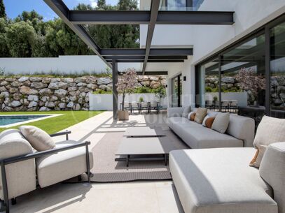 Villa Bonaldo - 6 Bedroom Modern Villa in Benahavis
