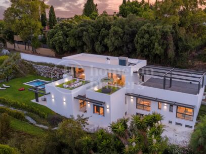Villa Bonaldo - 6 Bedroom Modern Villa in Benahavis