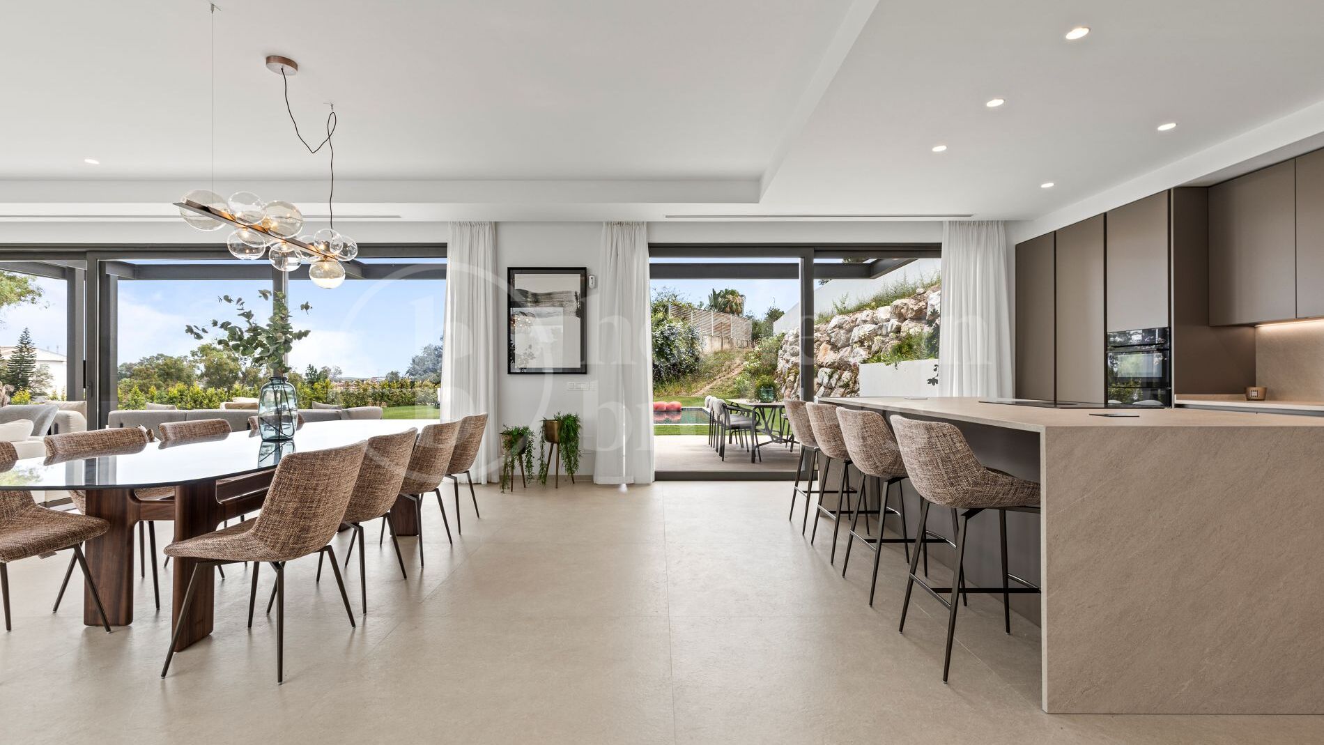 Villa Bonaldo - 6 Bedroom Modern Villa in Benahavis