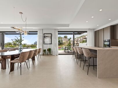 Villa Bonaldo - 6 Bedroom Modern Villa in Benahavis