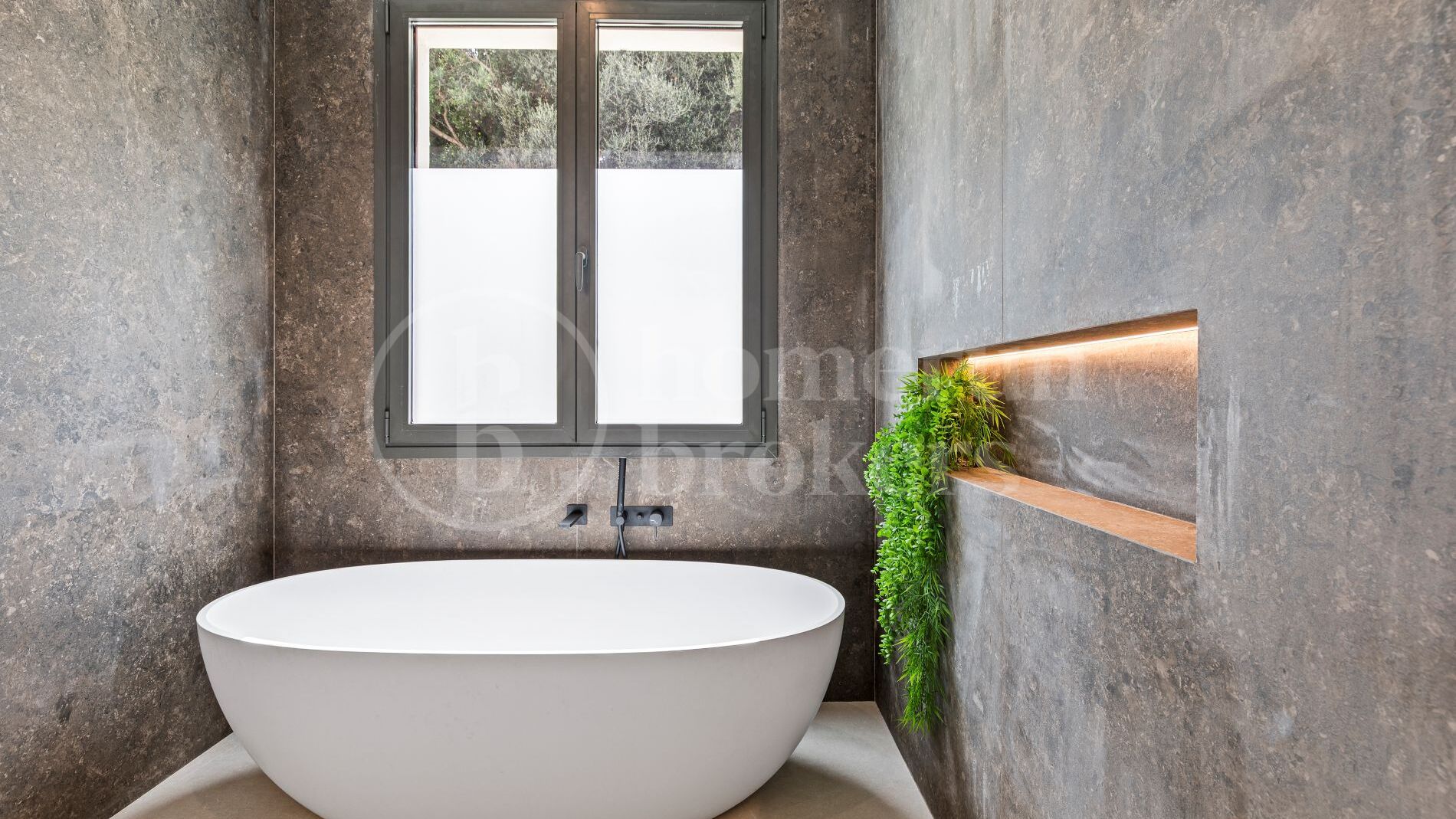Villa Bonaldo - 6 Bedroom Modern Villa in Benahavis