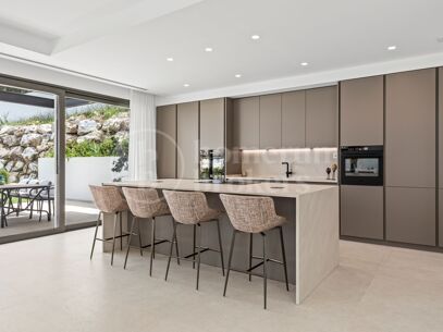 Villa Bonaldo - 6 Bedroom Modern Villa in Benahavis