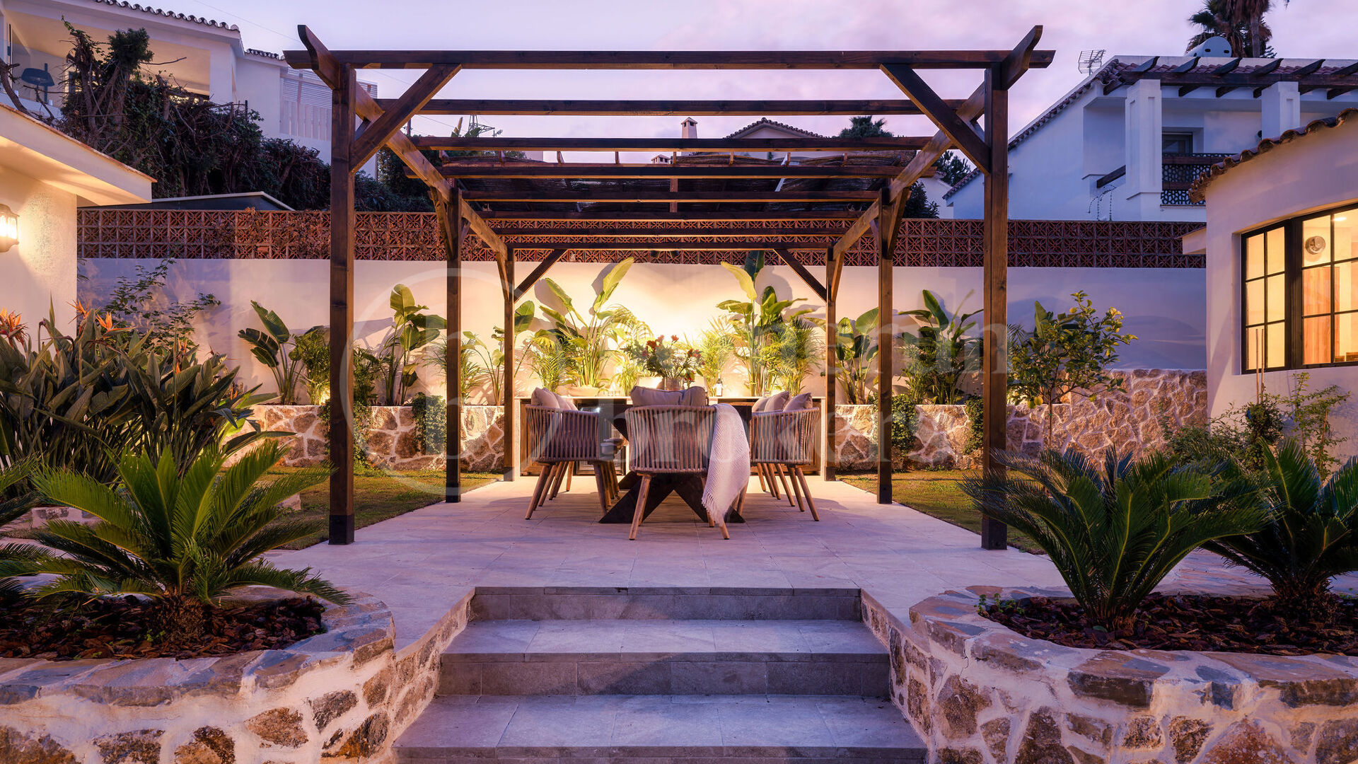 Casa Jazmine - Modern Nueva Andalucia Residence