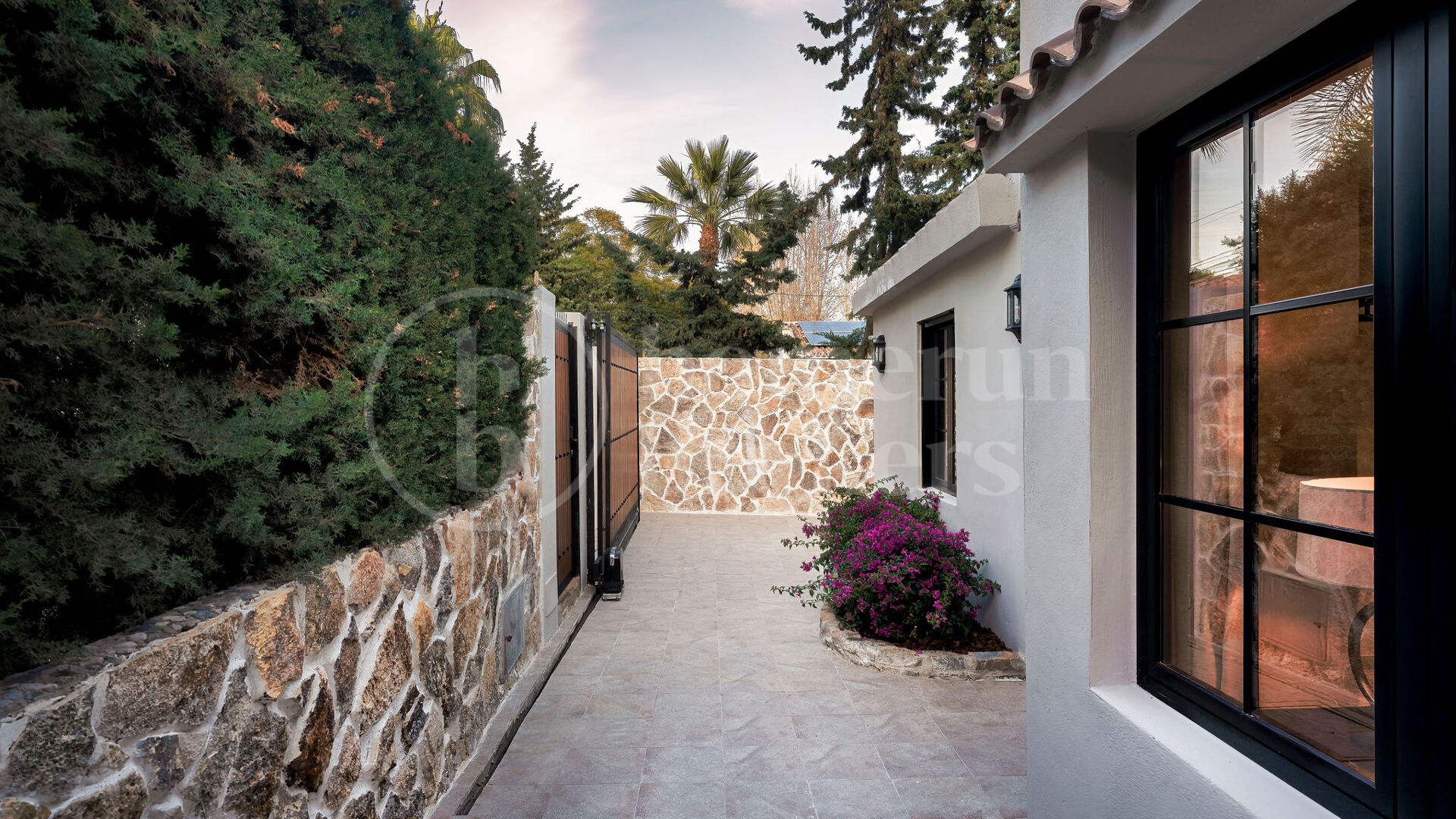 Casa Jazmine - Modern Nueva Andalucia Residence