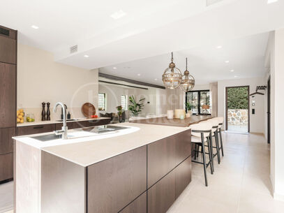 Casa Jazmine - Modern Nueva Andalucia Residence