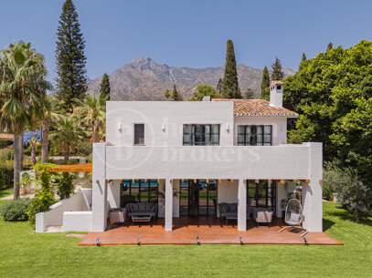 Renoverad andalusisk villa nära Marbellas Golden Mile
