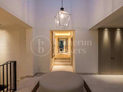 Villa Anankiara - Renovated Family Villa for Sale in Nueva Andalucía