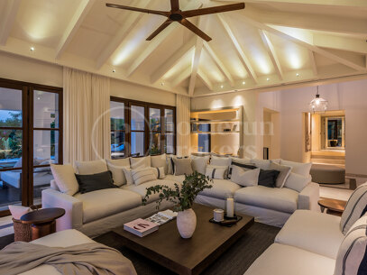 Villa Anankiara - Renovated Family Villa for Sale in Nueva Andalucía