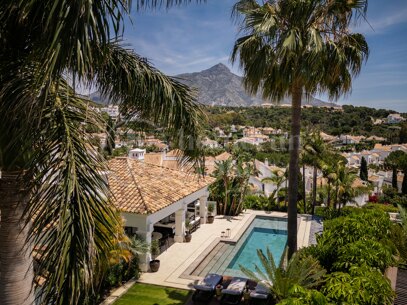 Villa Anankiara - Renovated Family Villa for Sale in Nueva Andalucía