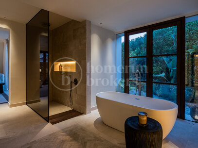 Villa Anankiara - Renovated Family Villa for Sale in Nueva Andalucía