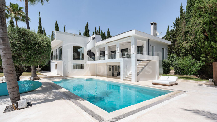 Villa Orion - Luxury 5-Bedroom Frontline Golf Villa in Marbella