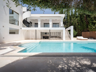 Villa Orion - Lyxvilla med 5 Sovrum i Första Linjen mot Golfbanan i Marbella