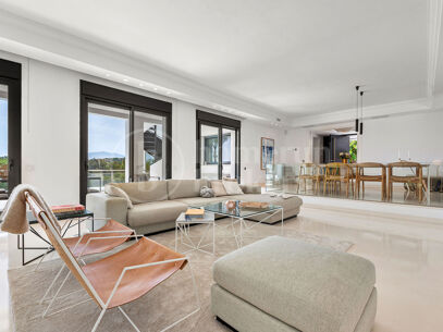 Villa Orion - Lyxvilla med 5 Sovrum i Första Linjen mot Golfbanan i Marbella