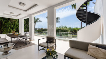 Villa Orion - Luxury 5-Bedroom Frontline Golf Villa in Marbella