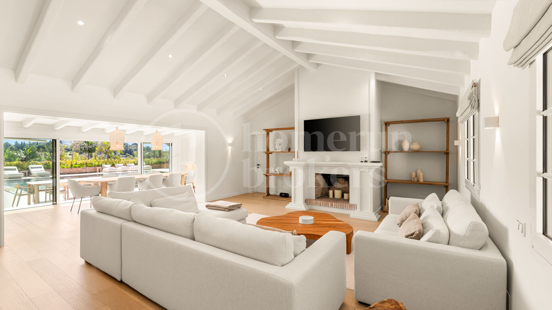 Villa Noora - Renoverad villa i Altos del Paraiso