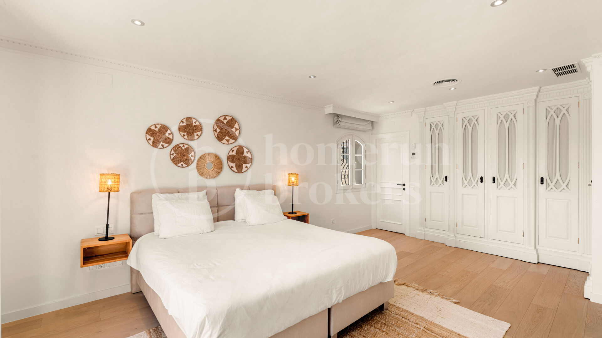 Villa Noora - Renoverad villa i Altos del Paraiso