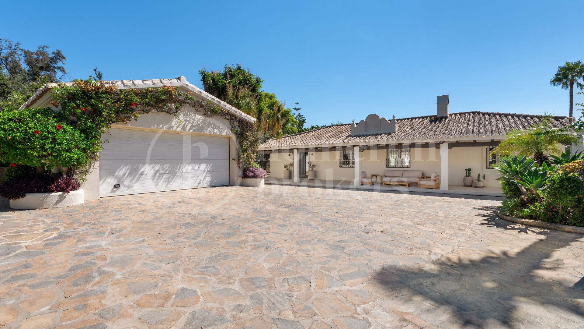Villa Noora - Renoverad villa i Altos del Paraiso