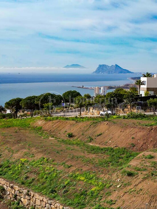 Plot -Bahía de las Rocas - Plot with Approved Villa Project and Building Licence