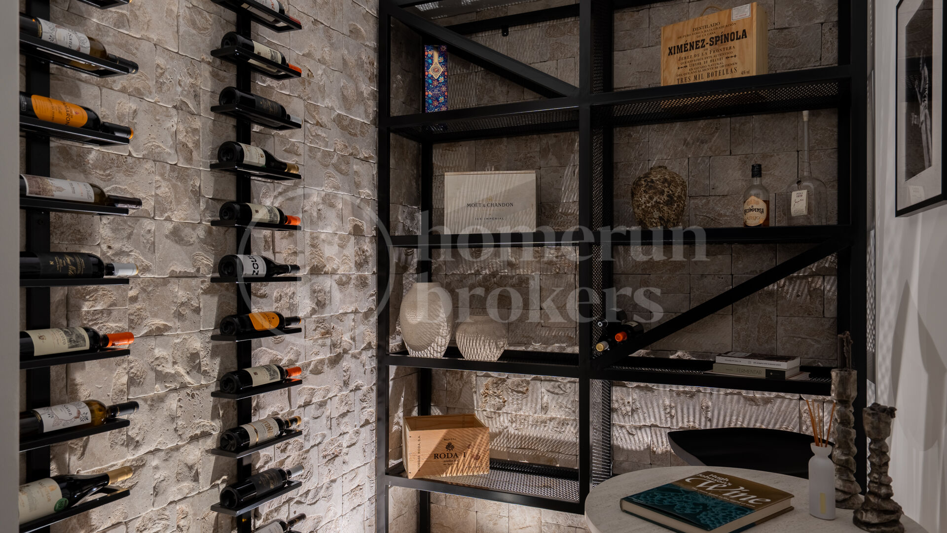 Villa Elara - Renovated Villa in. Los Naranjos Hill Club