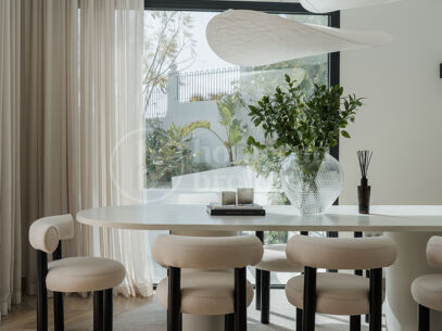 Villa Elara - Renovated Villa in. Los Naranjos Hill Club