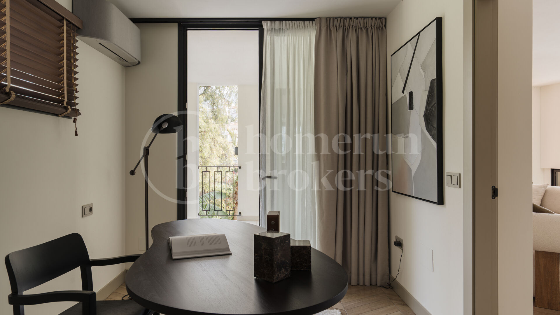 Villa Elara - Renovated Villa in. Los Naranjos Hill Club