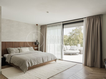 Villa Elara – Renoverad villa i Los Naranjos Hill Club
