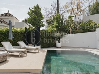 Villa Elara – Renoverad villa i Los Naranjos Hill Club