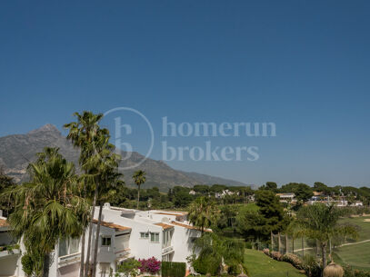 Casa Nyra - Renoverad Lägenhet i Aloha Nueva Andalucía