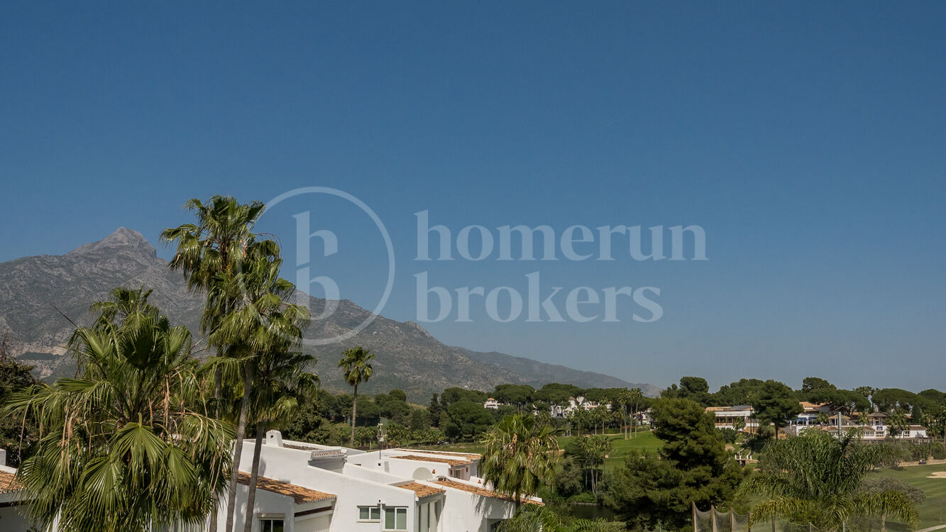 Casa Nyra - Renoverad Lägenhet i Aloha Nueva Andalucía