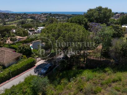 Plot Nueva Andalucia - with Approved Villa Project