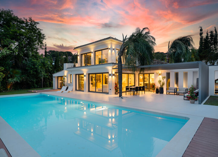 Luxury Villa For Sale In Las Brisas