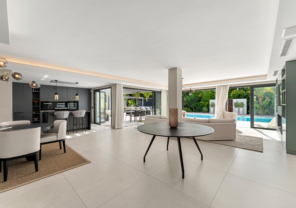 Villa Pacific