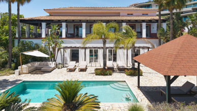 Villa Monte Mayor 19 - Luxury 6-Bedroom Villa with Panoramic Sea Views