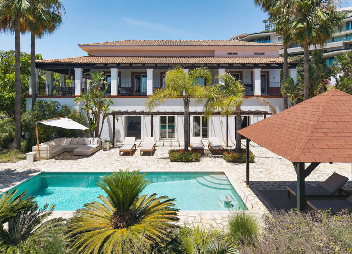 Luxury Villa For Sale In Monte Mayor
