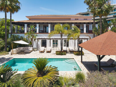 Villa Monte Mayor 19 - Luxury 6-Bedroom Villa with Panoramic Sea Views