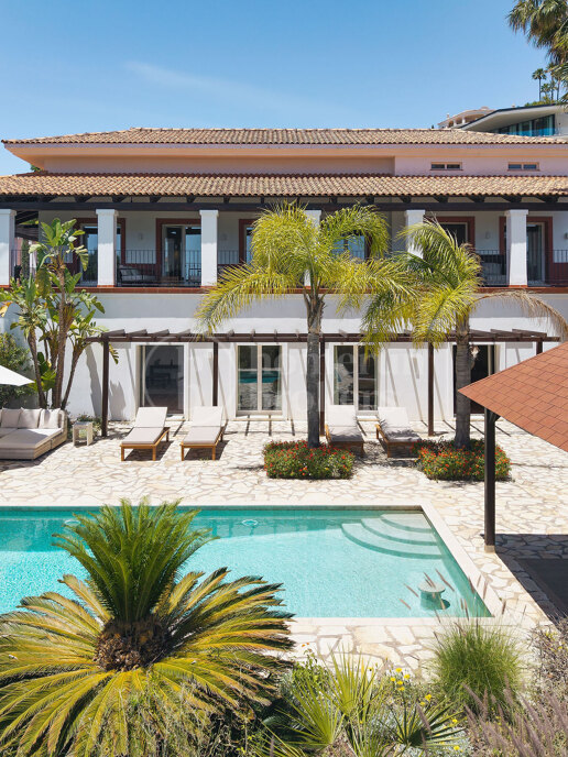 Villa Monte Mayor 19 - Luxury 6-Bedroom Villa with Panoramic Sea Views