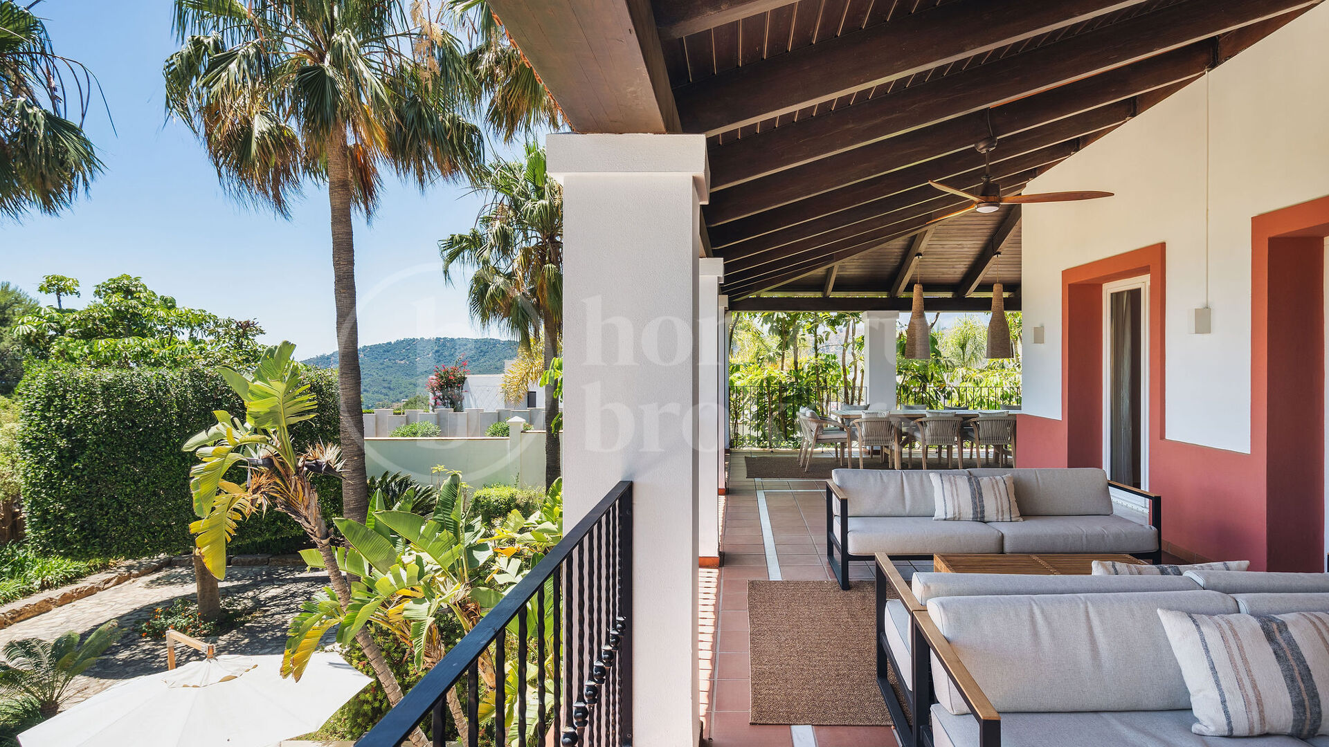 Villa Monte Mayor 19 - Lyxvilla med 6 Sovrum och Panoramautsikt över Havet