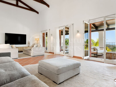 Villa Monte Mayor 19 - Luxury 6-Bedroom Villa with Panoramic Sea Views