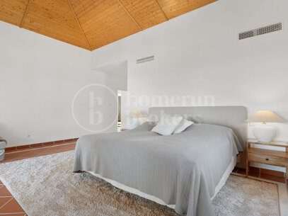 Villa Monte Mayor 19 - Luxury 6-Bedroom Villa with Panoramic Sea Views