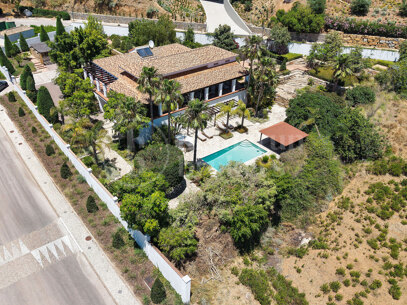 Villa Monte Mayor 19 - Luxury 6-Bedroom Villa with Panoramic Sea Views