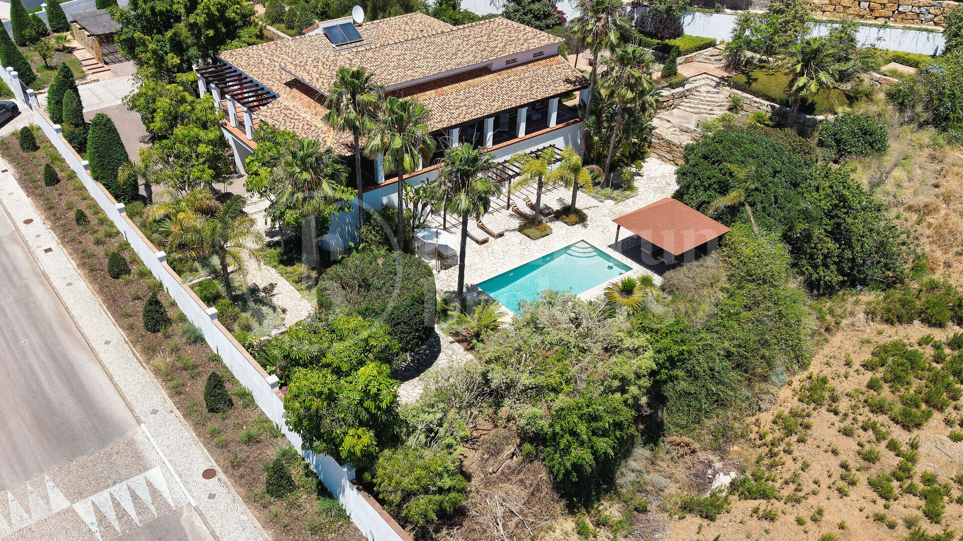 Villa Monte Mayor 19 - Lyxvilla med 6 Sovrum och Panoramautsikt över Havet