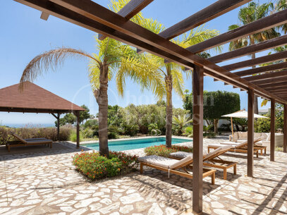 Villa Monte Mayor 19 - Luxury 6-Bedroom Villa with Panoramic Sea Views