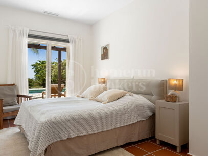 Villa Monte Mayor 19 - Lyxvilla med 6 Sovrum och Panoramautsikt över Havet