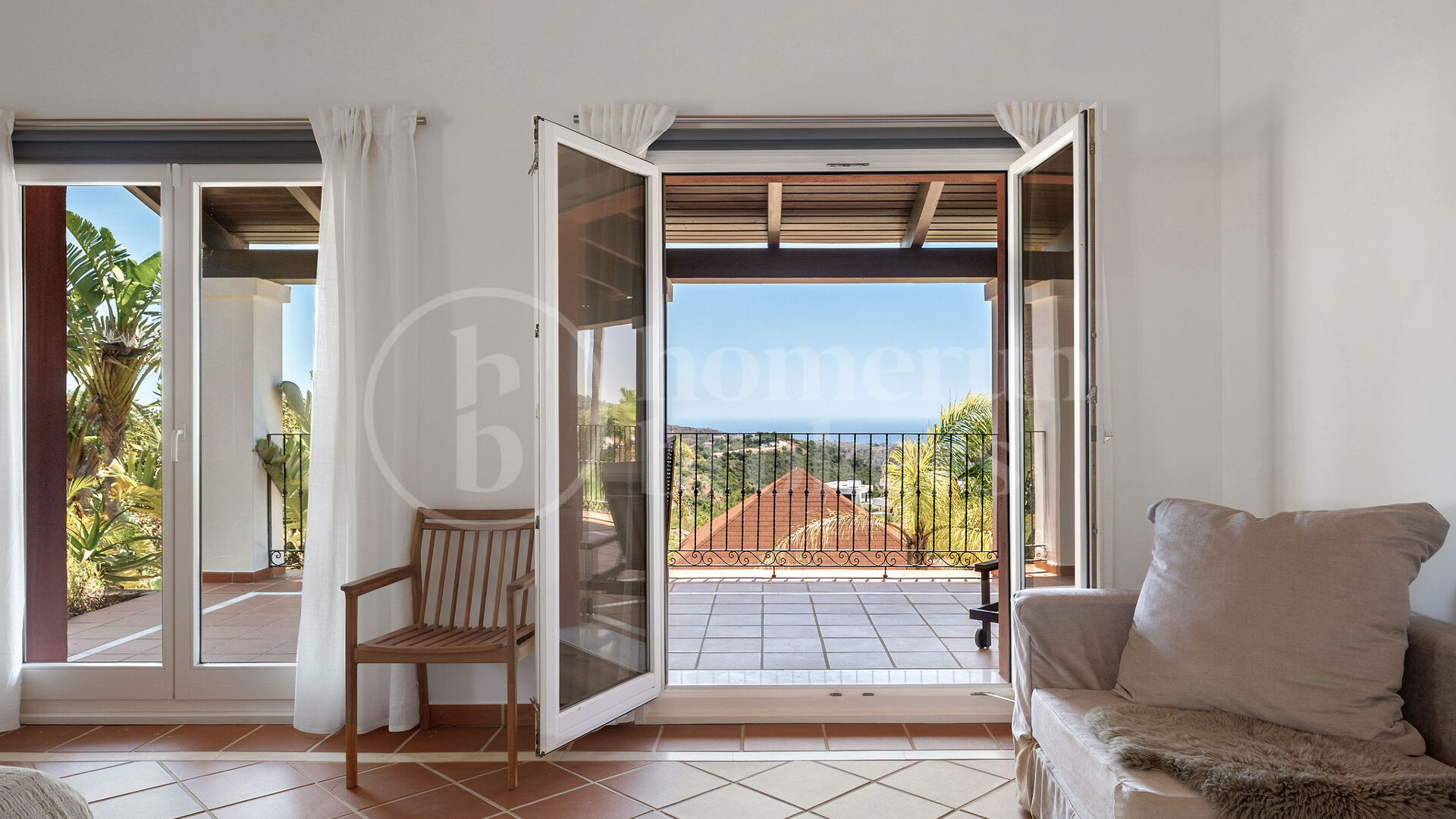 Villa Monte Mayor 19 - Lyxvilla med 6 Sovrum och Panoramautsikt över Havet