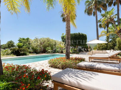 Villa Monte Mayor 19 - Lyxvilla med 6 Sovrum och Panoramautsikt över Havet