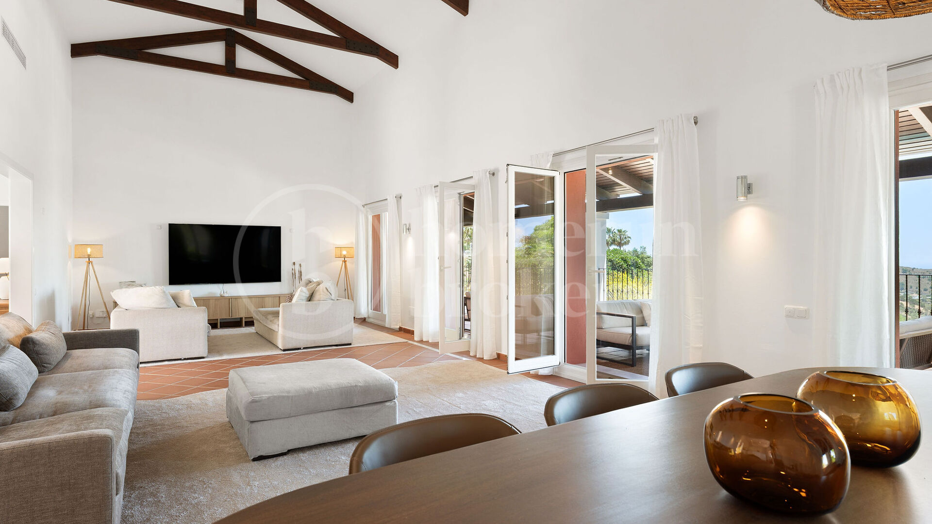 Villa Monte Mayor 19 - Lyxvilla med 6 Sovrum och Panoramautsikt över Havet